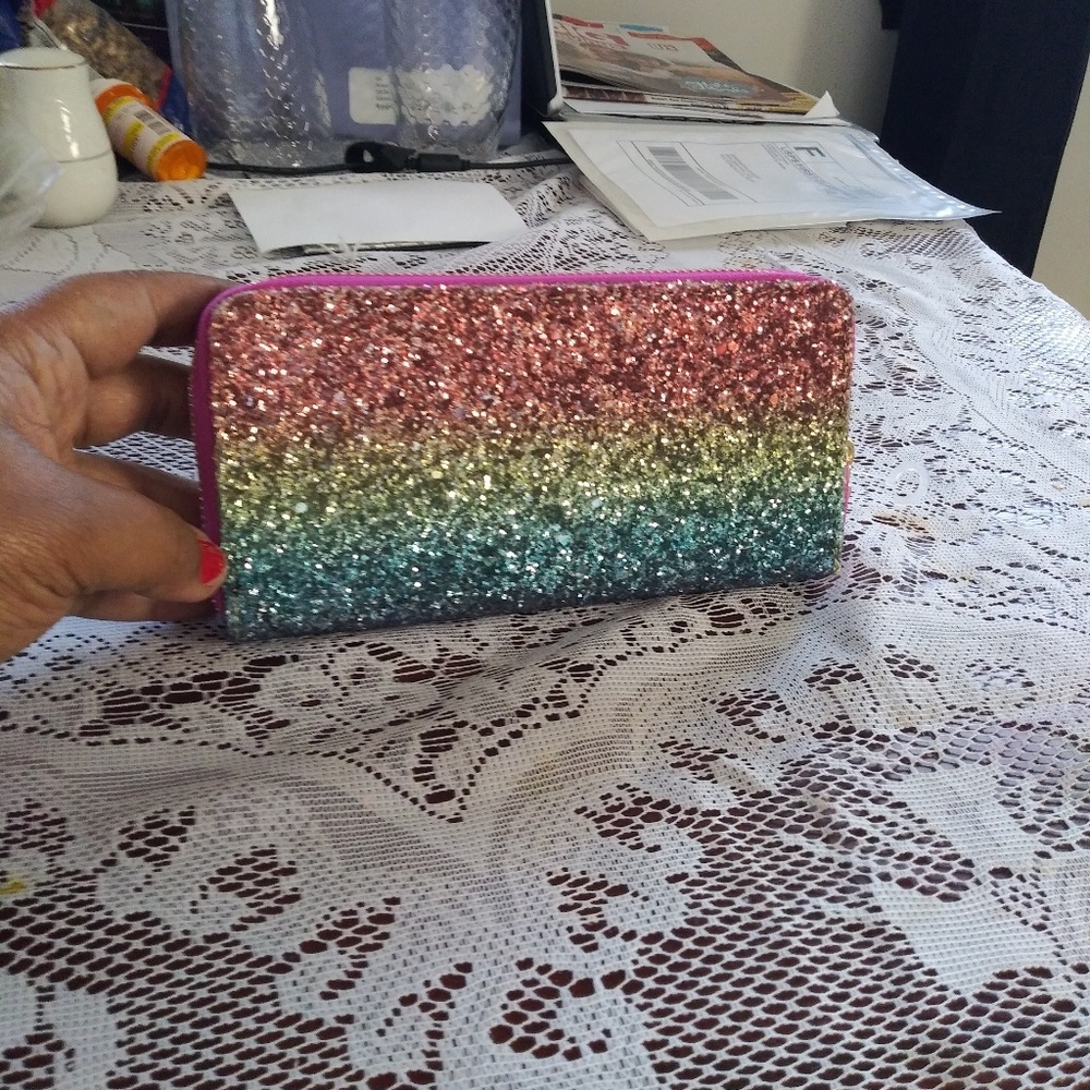 Wallets - Picture 1 of 5